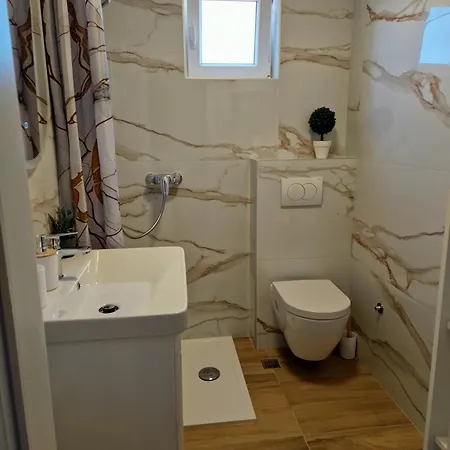 Appartement Regina 1 Brodarica (Sibenik-Knin)